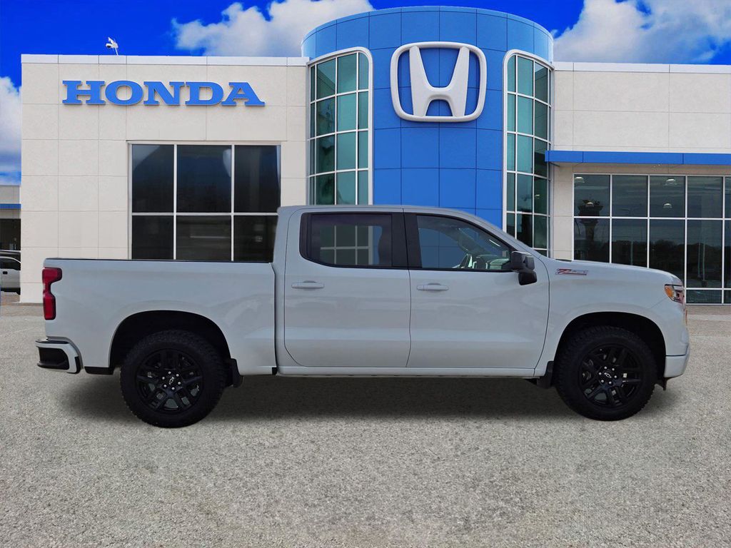 chevrolet silverado 1500 2025 1GCUKEED7SZ105931 image